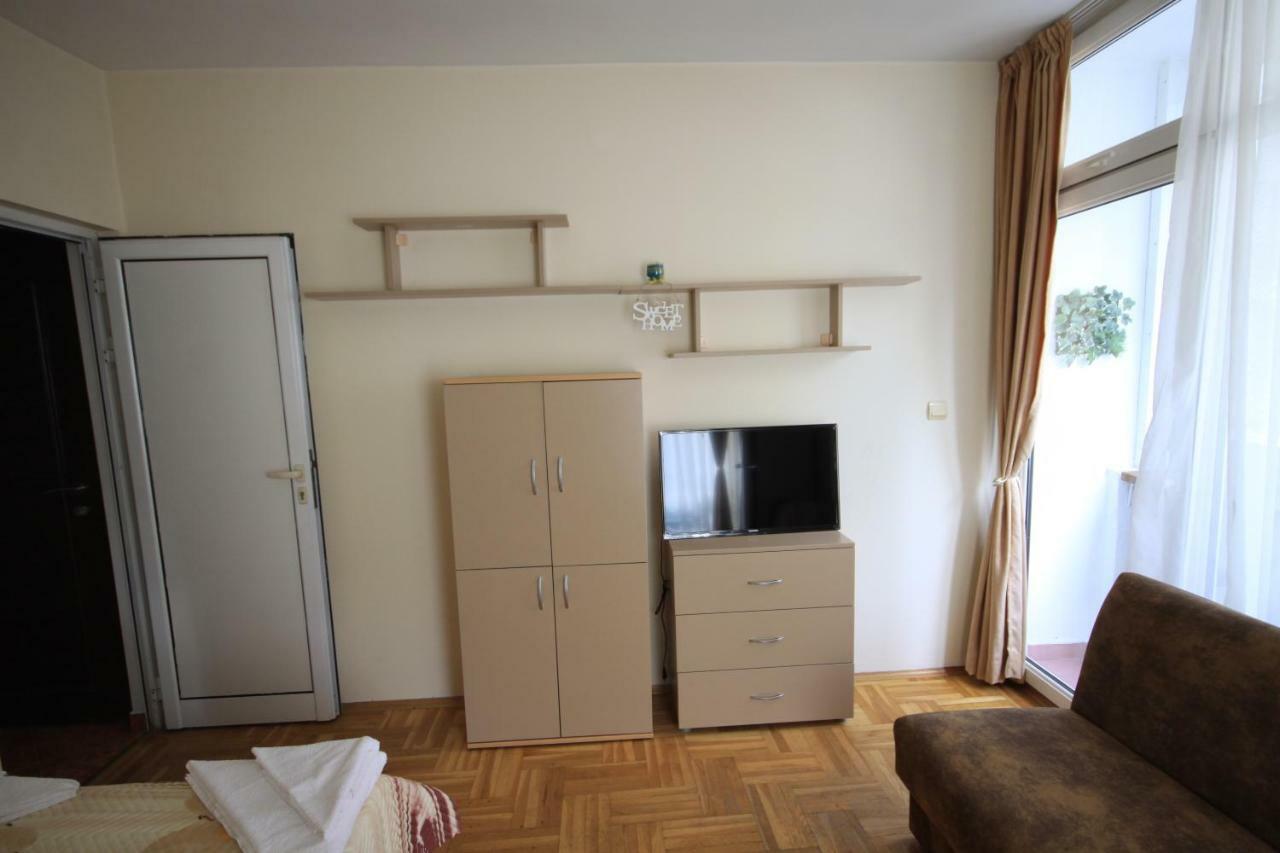 Studios Near To Burgas Free University 外观 照片