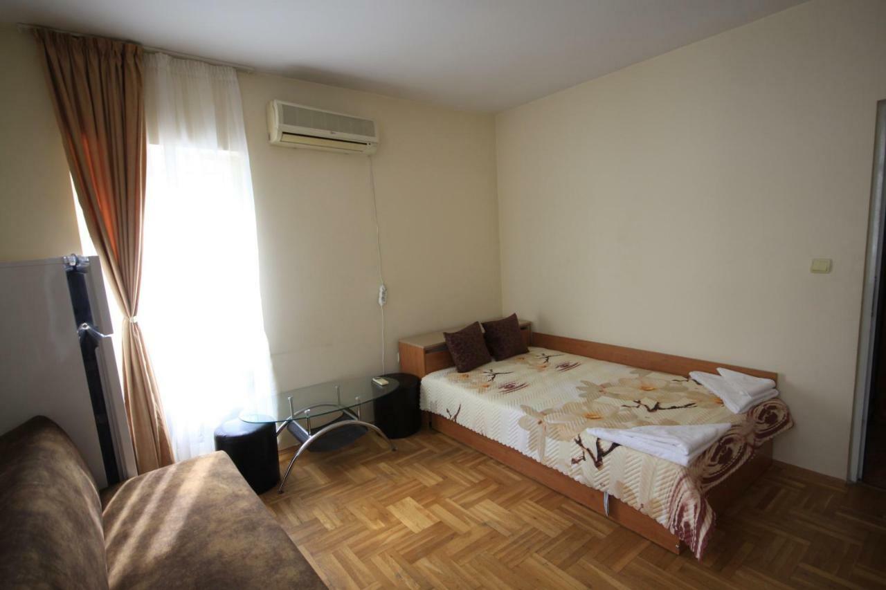 Studios Near To Burgas Free University 外观 照片