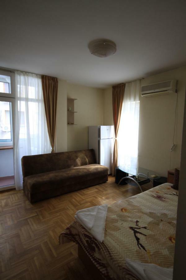 Studios Near To Burgas Free University 外观 照片
