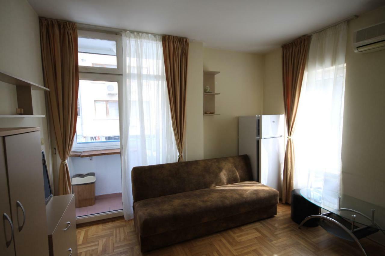 Studios Near To Burgas Free University 外观 照片